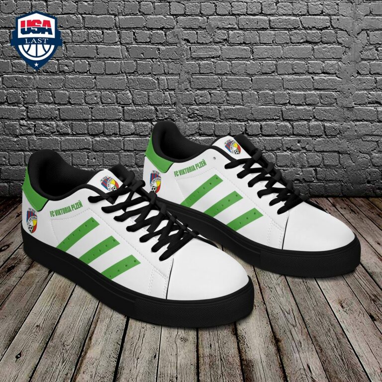 fc-viktoria-plzen-green-stripes-stan-smith-low-top-shoes-5-6VFja.jpg