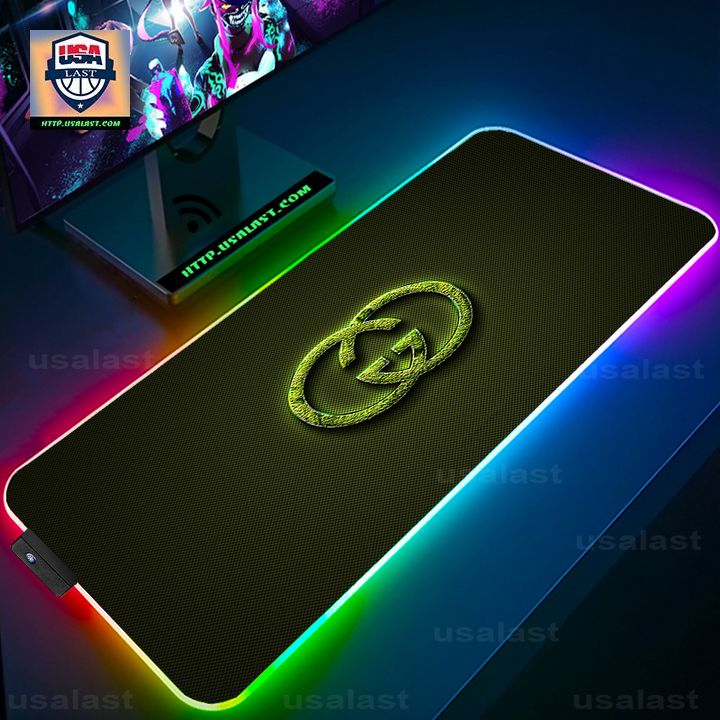 gucci-green-emblem-logo-led-mouse-pad-1-mmzMk.jpg