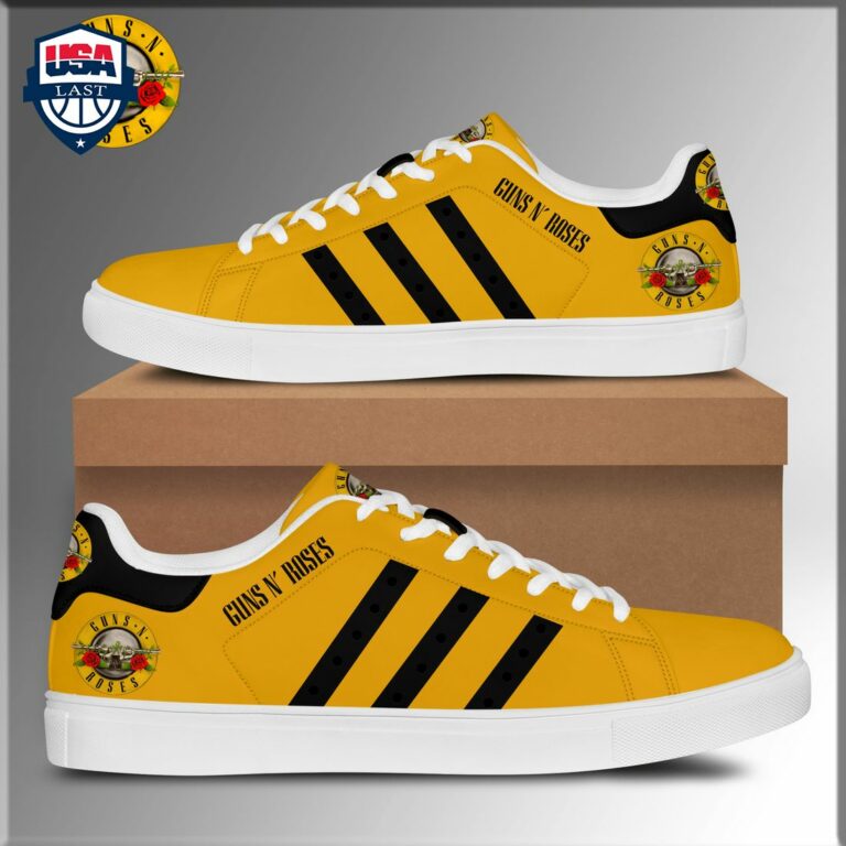 guns-n-roses-black-stripes-style-2-stan-smith-low-top-shoes-7-s0uIN.jpg