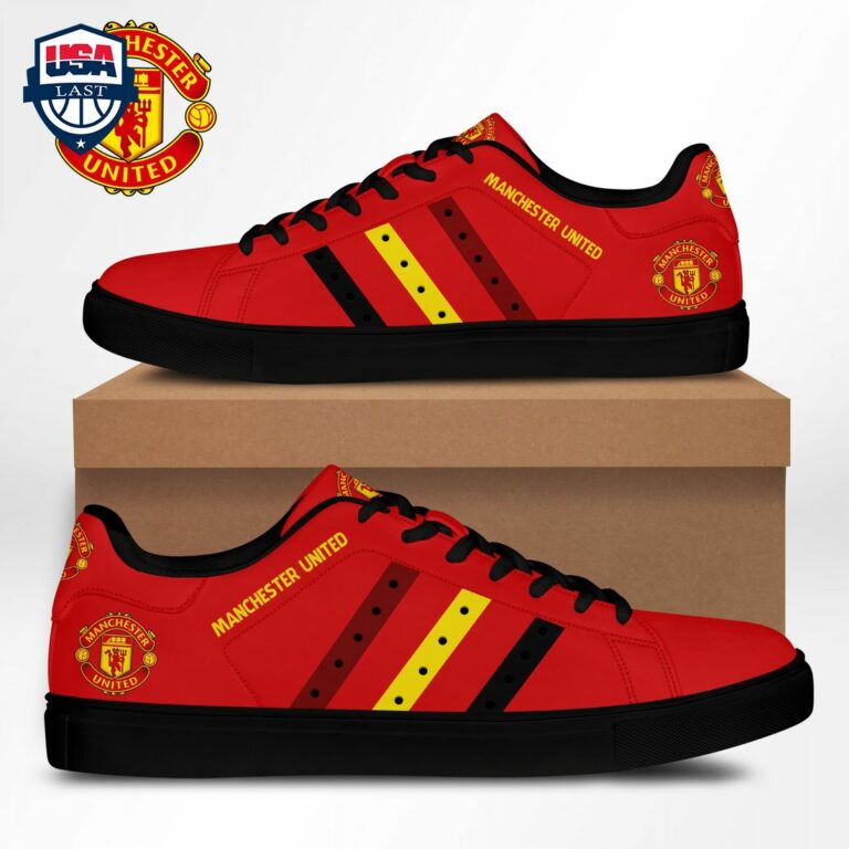 manchester-united-fc-red-yellow-black-stripes-stan-smith-low-top-shoes-3-V7WDe.jpg