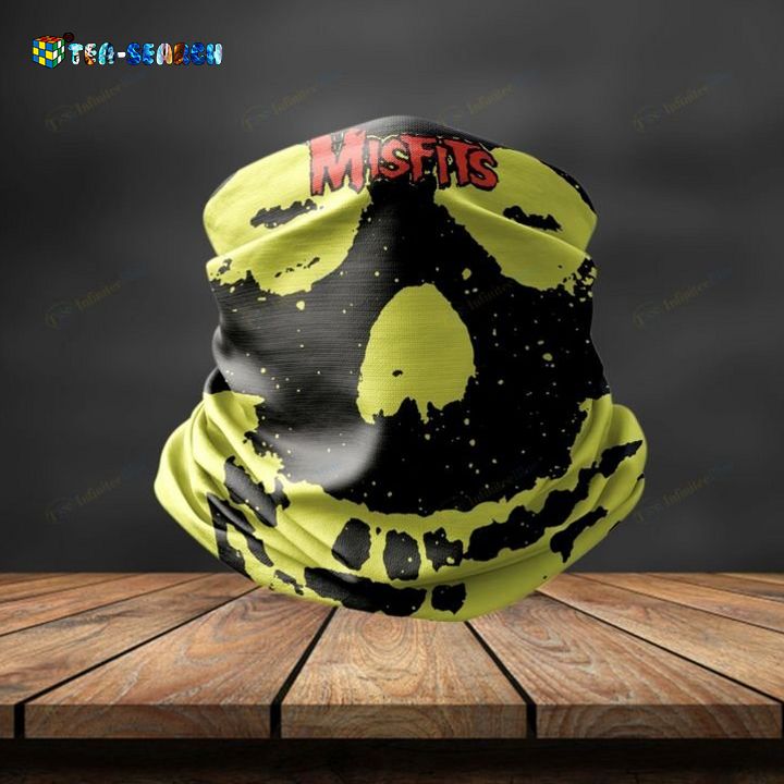 Misfits 1986 Album 3D Bandana Neck Gaiter - Oh my God you have put on so much!
