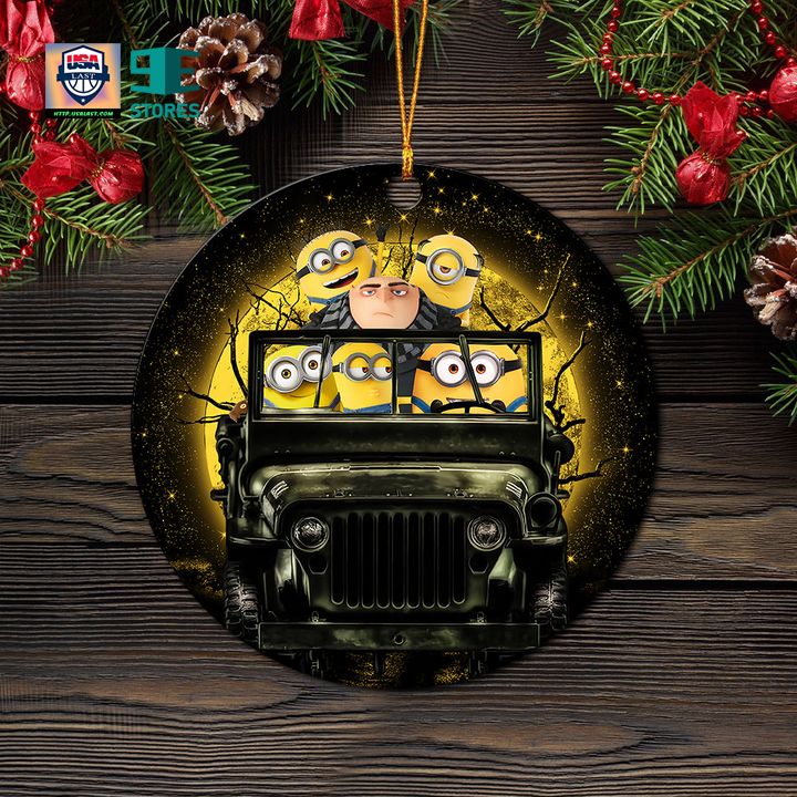 despicable-me-gru-and-minions-ride-jeep-funny-halloween-moonlight-mica-circle-ornament-perfect-gift-for-holiday-2-AAHDu.jpg